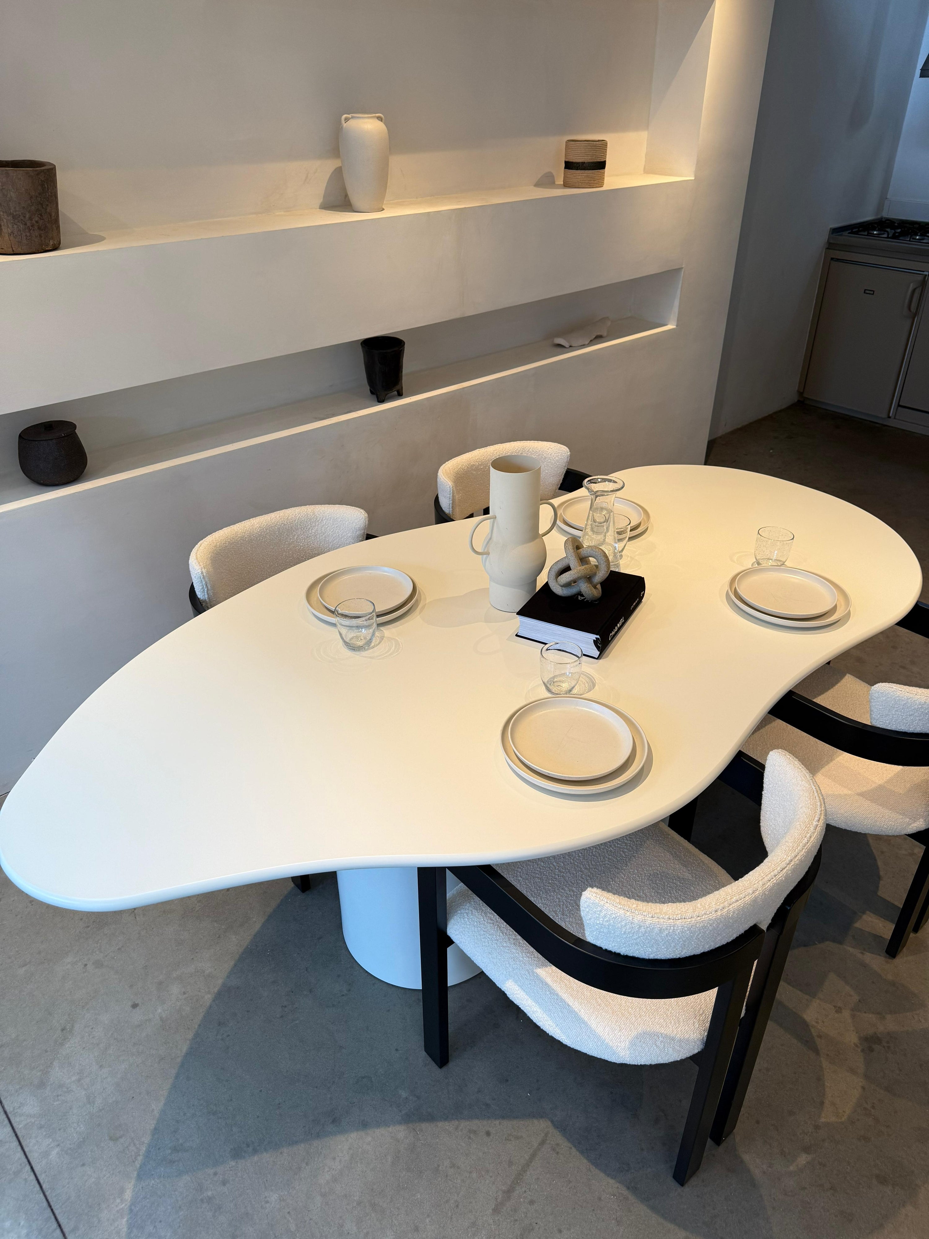 Japandi Organische Eettafel – Betonlook Ivory 231x121